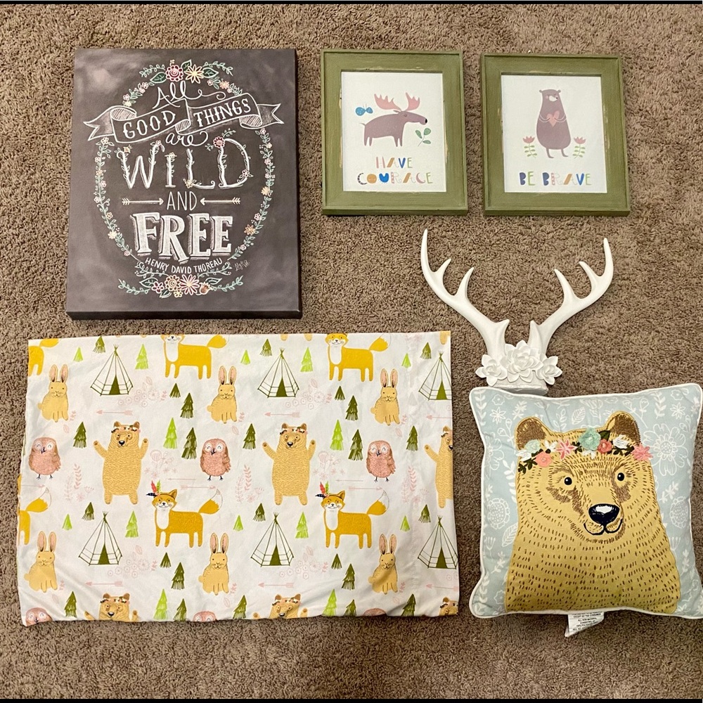Girls Woodlands Bedroom Queen Sheets & Accessories